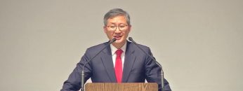 김성국 목사-편지를 펴 놓고